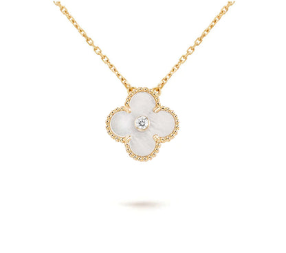 [Saipan]LIMITED EDITION CHRISTMAS CLOVER FLOWER NECKLACE - 15MM ANNUAL COLLECTIBLE PENDANT