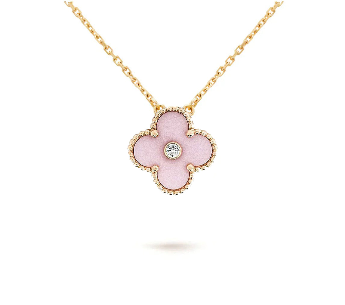 [Saipan]LIMITED EDITION CHRISTMAS CLOVER FLOWER NECKLACE - 15MM ANNUAL COLLECTIBLE PENDANT