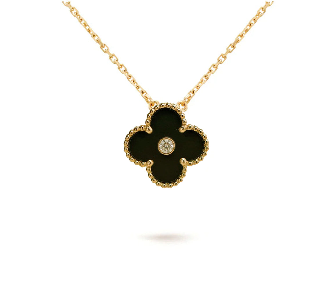 [Saipan]LIMITED EDITION CHRISTMAS CLOVER FLOWER NECKLACE - 15MM ANNUAL COLLECTIBLE PENDANT