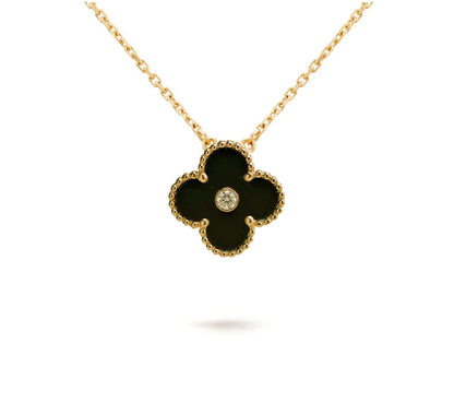 [Saipan]LIMITED EDITION CHRISTMAS CLOVER FLOWER NECKLACE - 15MM ANNUAL COLLECTIBLE PENDANT