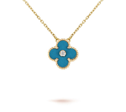 [Saipan]LIMITED EDITION CHRISTMAS CLOVER FLOWER NECKLACE - 15MM ANNUAL COLLECTIBLE PENDANT