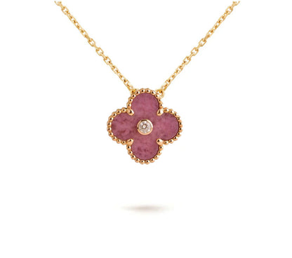 [Saipan]LIMITED EDITION CHRISTMAS CLOVER FLOWER NECKLACE - 15MM ANNUAL COLLECTIBLE PENDANT