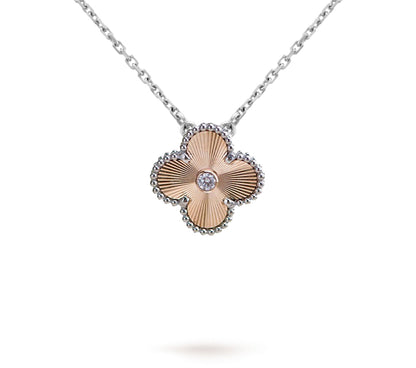 [Saipan]LIMITED EDITION CHRISTMAS CLOVER FLOWER NECKLACE - 15MM ANNUAL COLLECTIBLE PENDANT