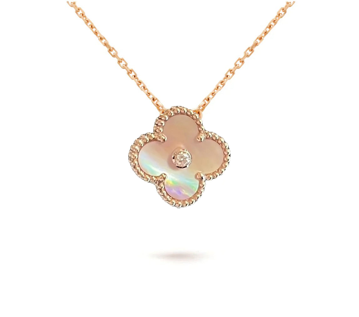 [Saipan]LIMITED EDITION CHRISTMAS CLOVER FLOWER NECKLACE - 15MM ANNUAL COLLECTIBLE PENDANT