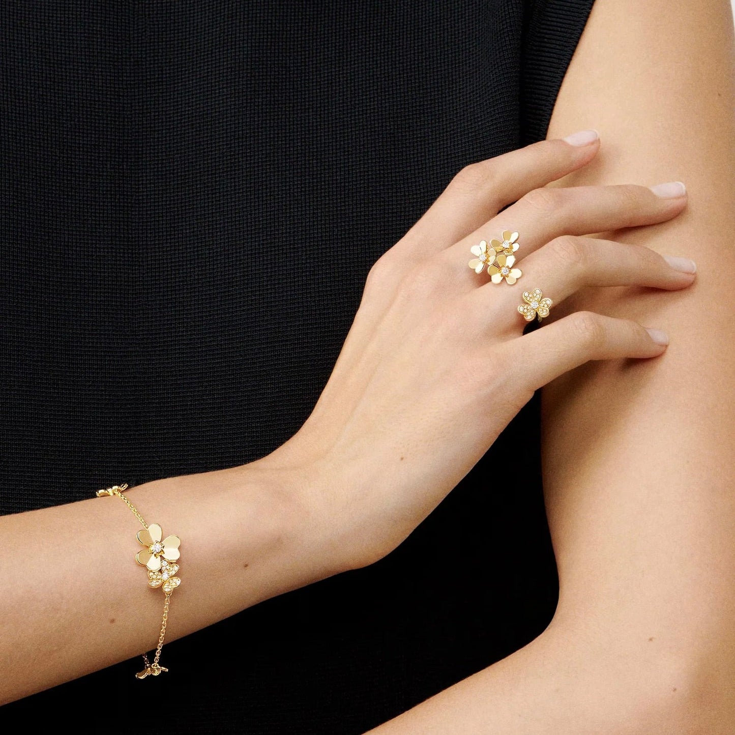 [Saipan]LUMINOUS BLOSSOM 5-MOTIF CHARM BRACELET