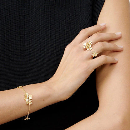 [Saipan]LUMINOUS BLOSSOM 5-MOTIF CHARM BRACELET