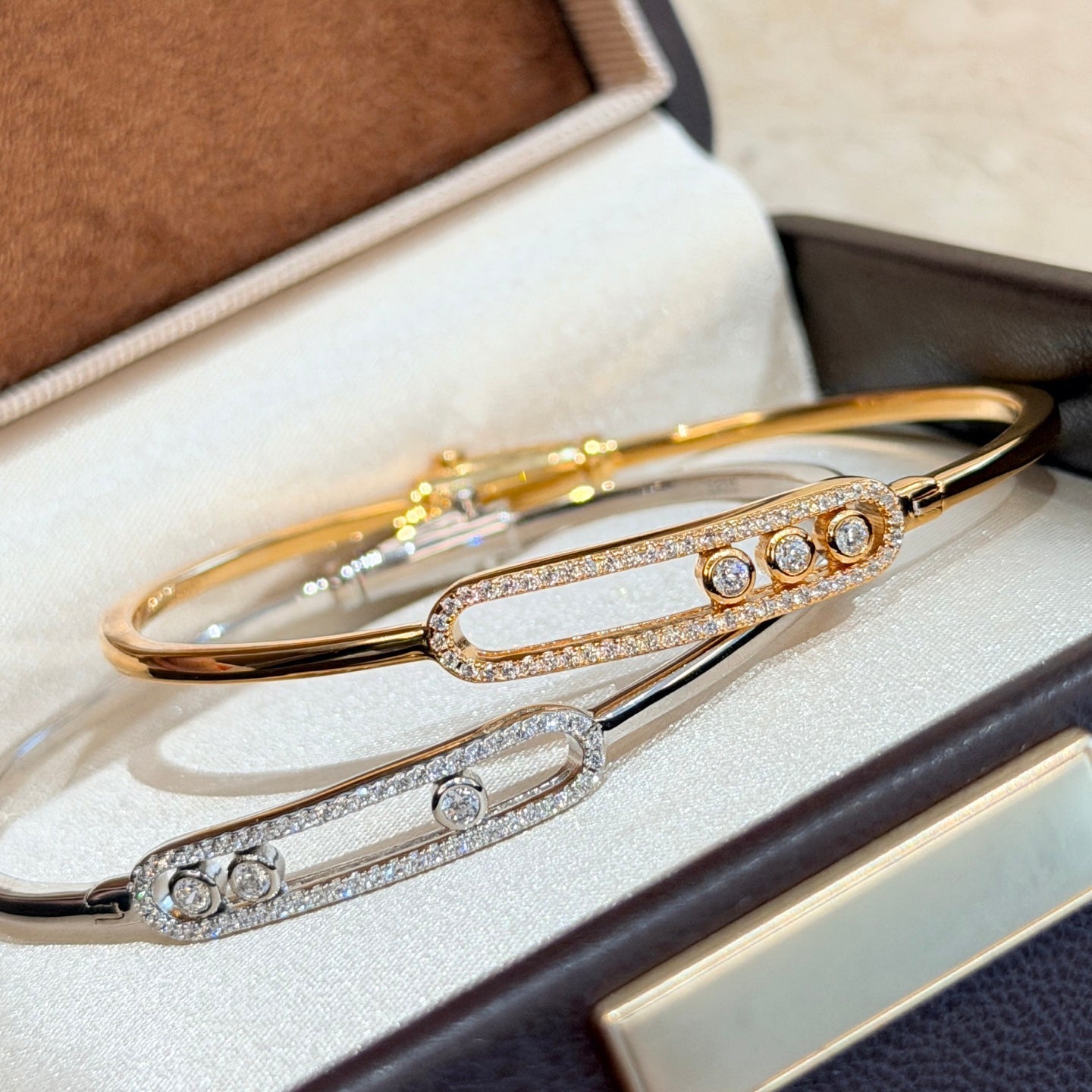 [Saipan]MOVE PAVÉ DIAMOND BANGLE BRACELET M