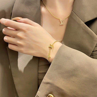[Saipan]LOGO STAR MOTIF GOLD BRACELET