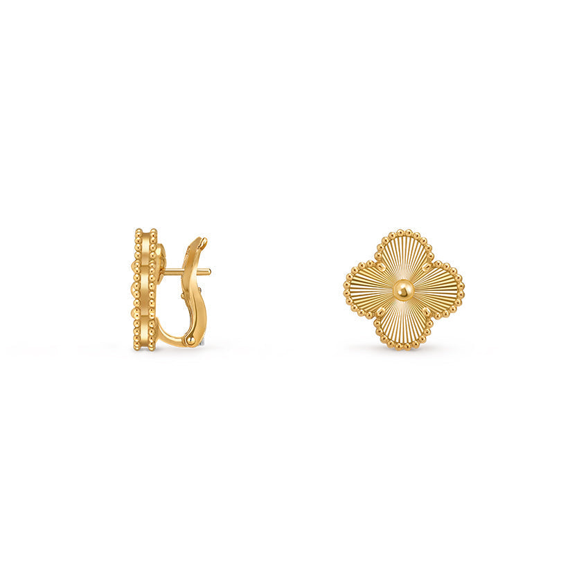 [Saipan]15MM CLOVER FLOWER STUD EARRINGS GOLD COLLECTION