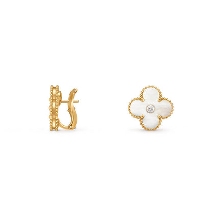 [Saipan]15MM CLOVER FLOWER STUD EARRINGS DIAMOND-GOLD COLLECTION