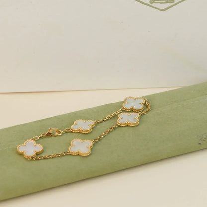 [Saipan]LUCKY CLOVER 5-MOTIF BRACELET - WHITE MOTHER-OF-PEARL COLLECTION