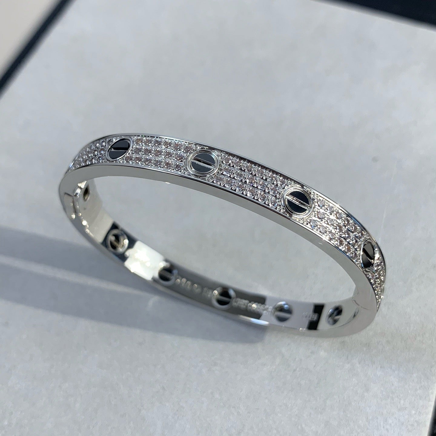 [Saipan]CLASSIC 6.1MM LOVE BANGLE - DIAMOND PAVÉ & BLACK CERAMIC