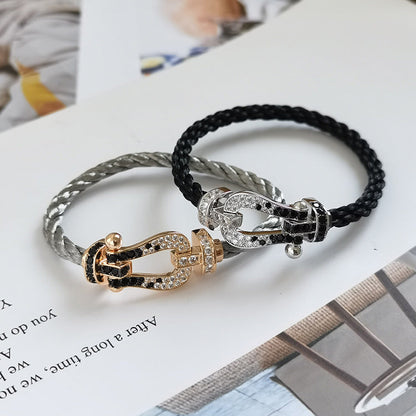 [Saipan]FORCE LARGE HORSESHOE BLACK & WHITE DIAMOND BRACELET - WHITE GOLD