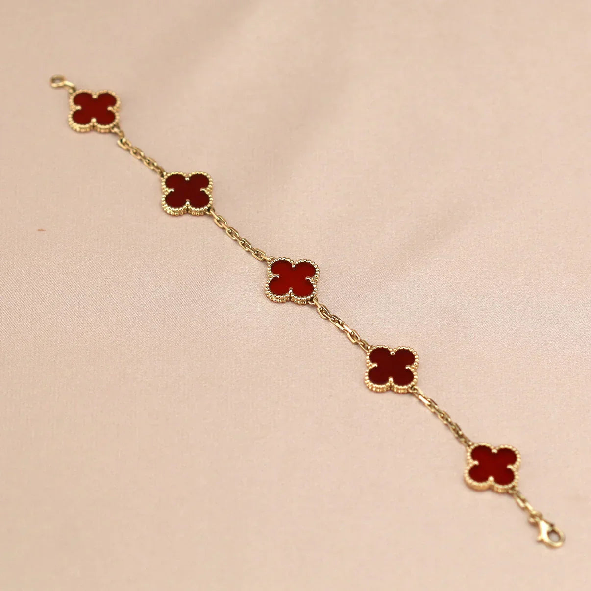 [Saipan]LUCKY CLOVER 5-MOTIF BRACELET - RED CARNELIAN COLLECTION