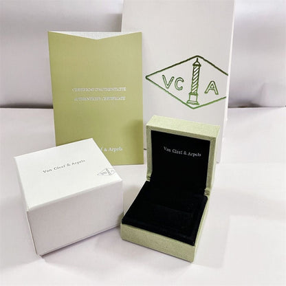 [Saipan]CLOVER BRAND JEWELRY BOX