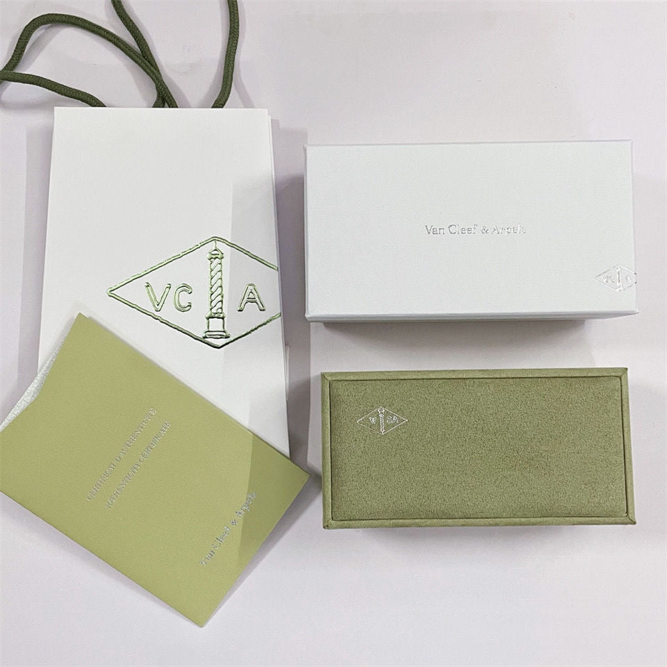 [Saipan]CLOVER BRAND JEWELRY BOX