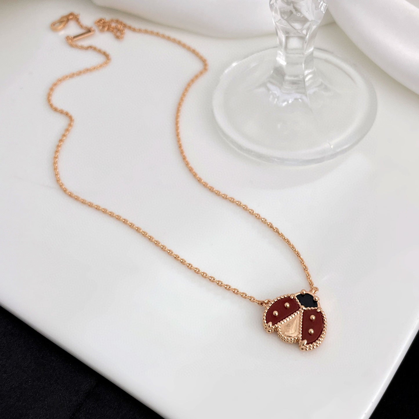 [Saipan]LUCKY CARNELIAN LADYBUG CHARM NECKLACE