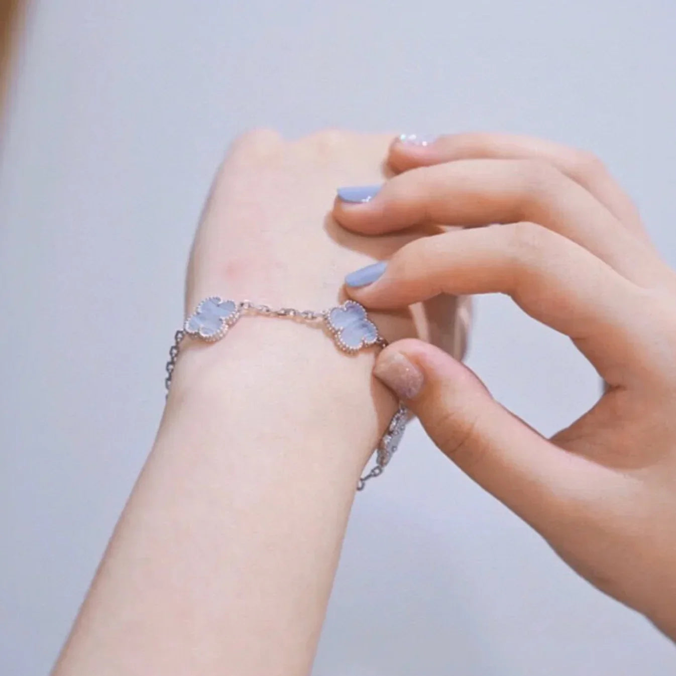 [Saipan]LUCKY CLOVER 5-MOTIF BRACELET - PURPLE CHALCEDONY COLLECTION