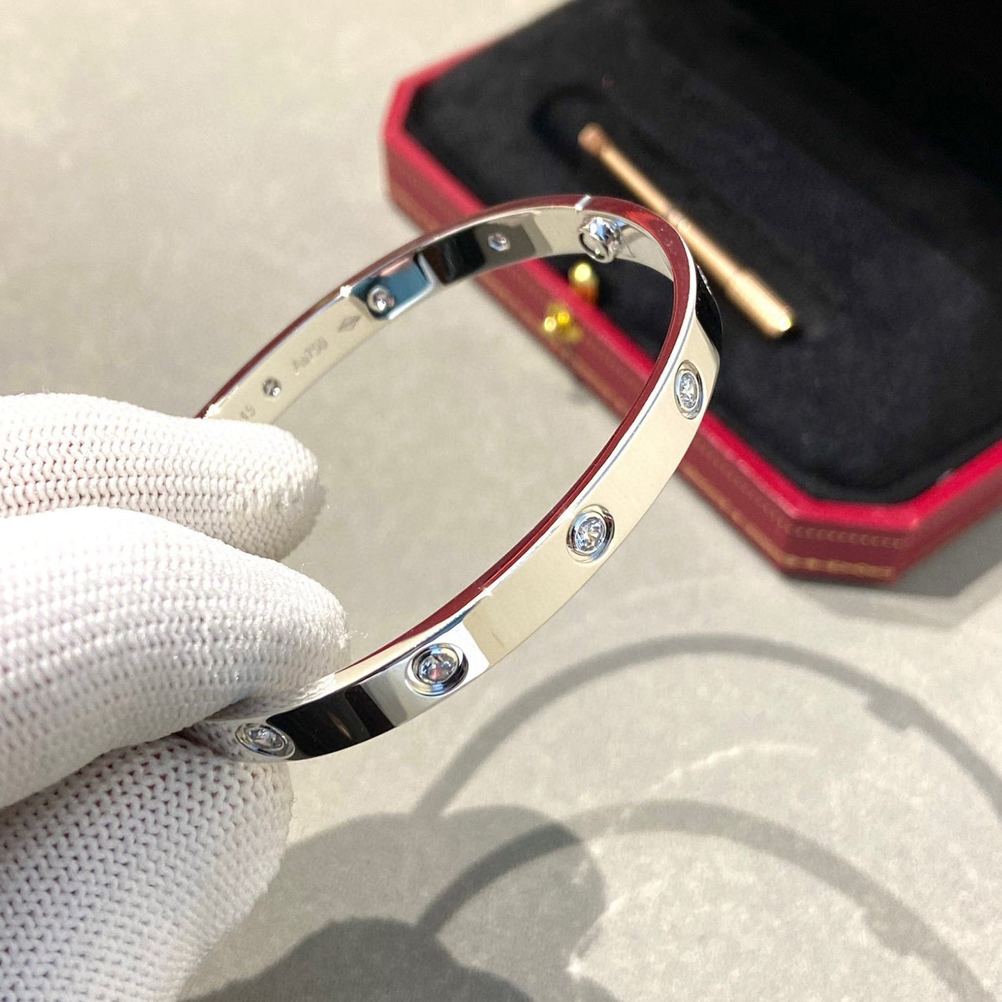 [Saipan]CLASSIC 6.1MM LOVE BANGLE - 10-DIAMOND