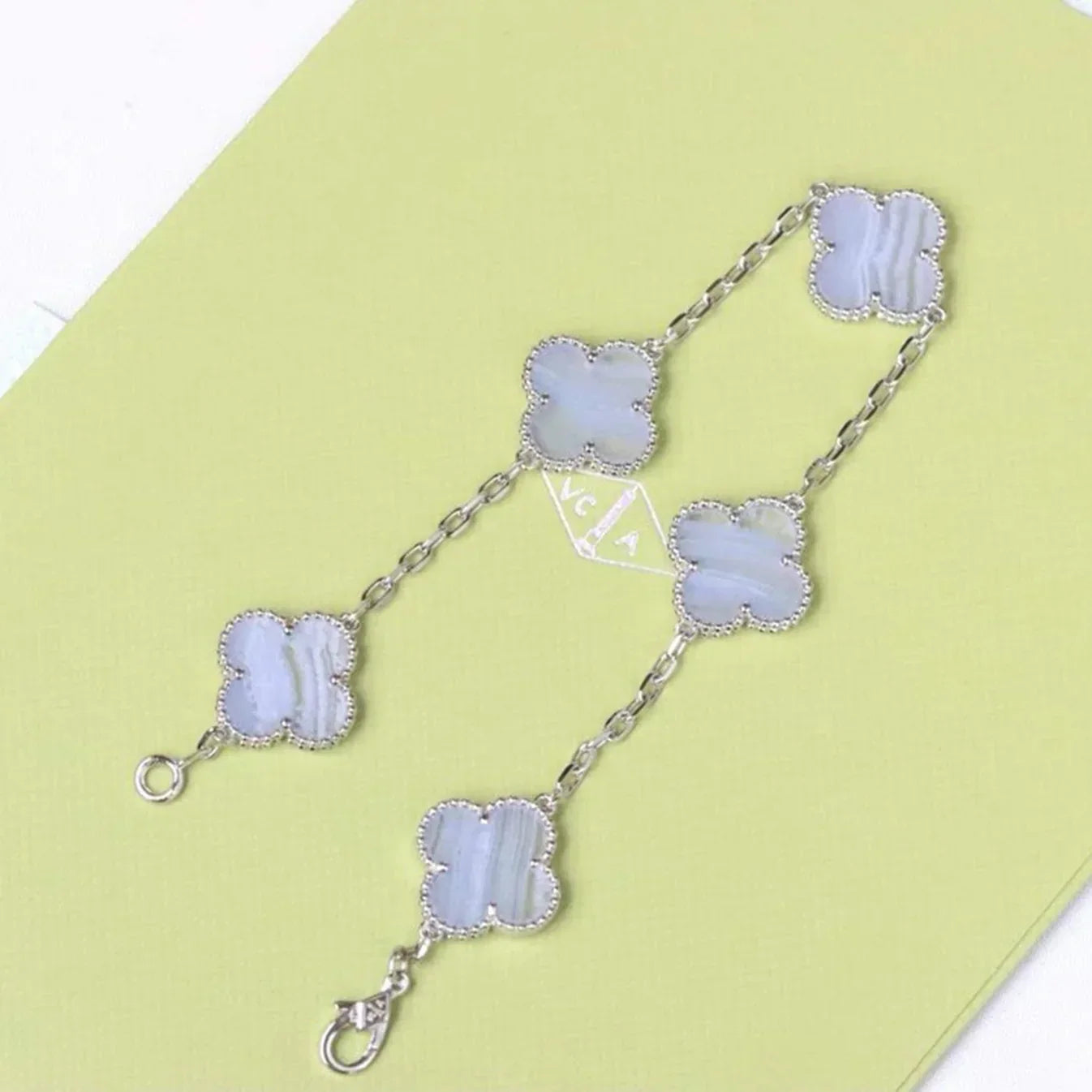 [Saipan]LUCKY CLOVER 5-MOTIF BRACELET - PURPLE CHALCEDONY COLLECTION