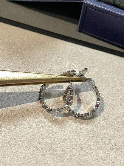 [Saipan]Hollow Design Four-Leaf Clover Flower Shape Ring