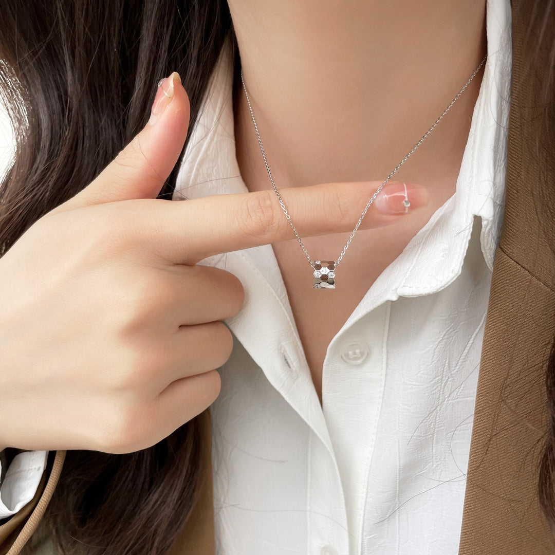 [Saipan]BEE MINI PEDANT DIAMOND NECKLACE