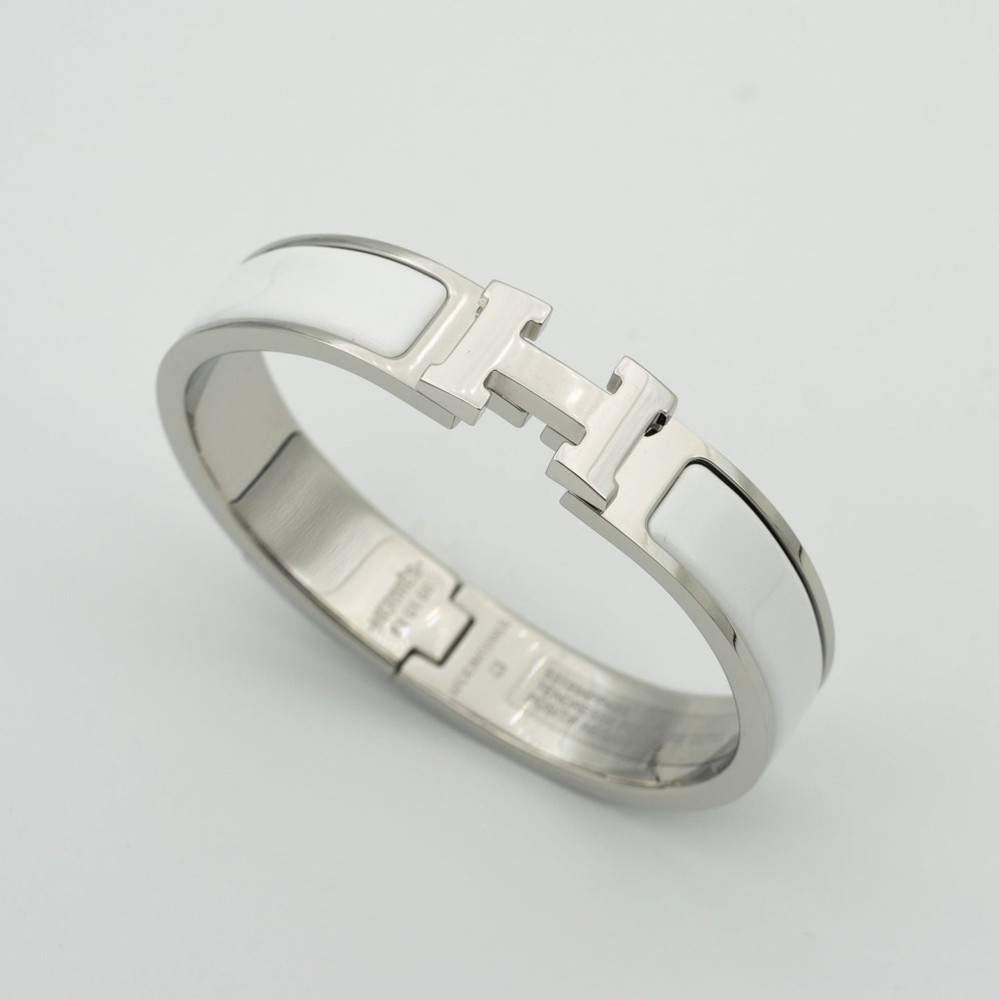 [Saipan]H WHITE BRACELET