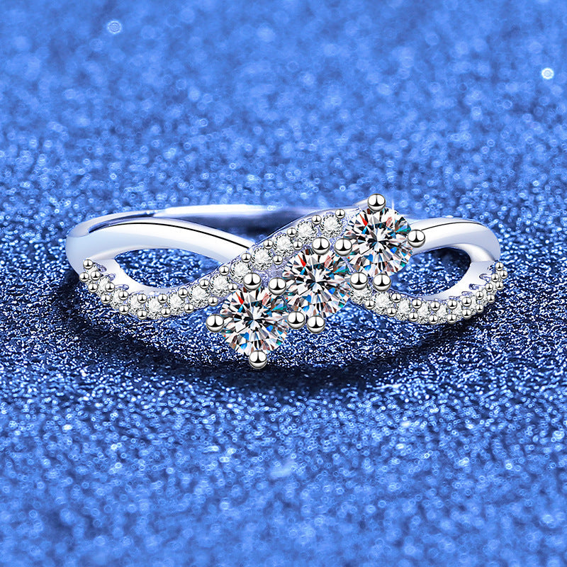 [Saipan]INTERTWINING LOVE MOISSANITE RING