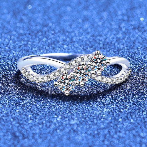 [Saipan]INTERTWINING LOVE MOISSANITE RING