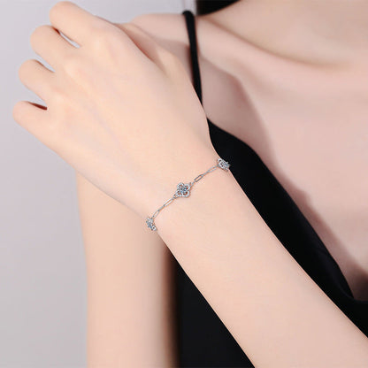 [Saipan]TRIPLE-CLOVER MOISSANITE BRACELET