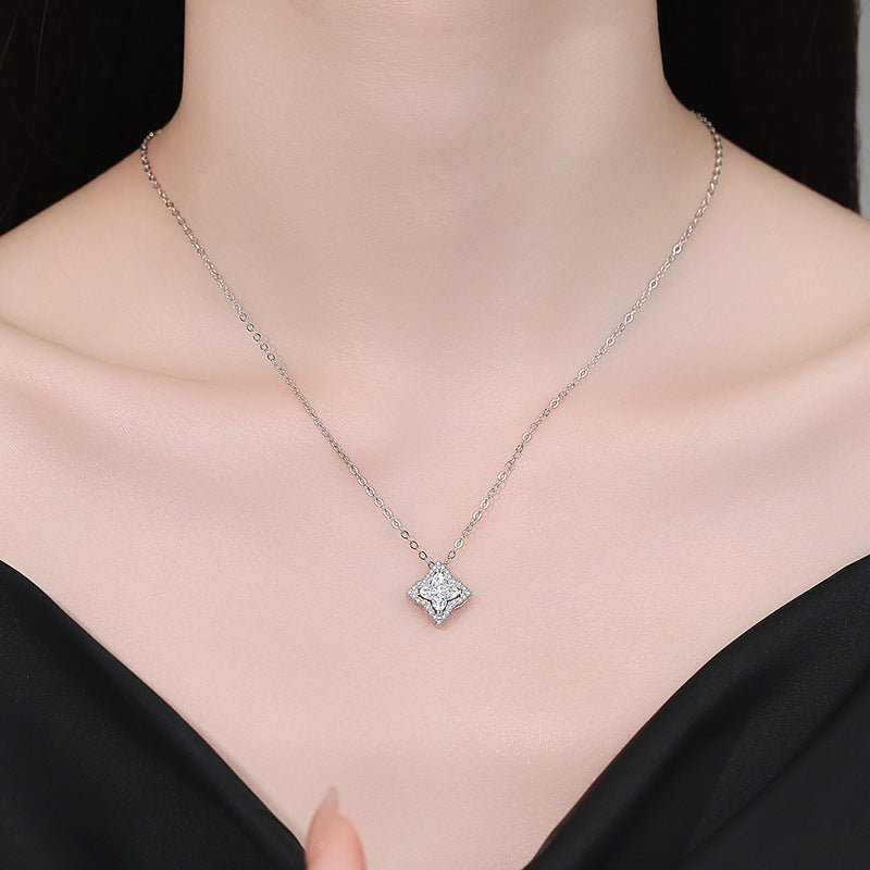[Saipan]STAR-CLOVER MOISSANITE NECKLACE