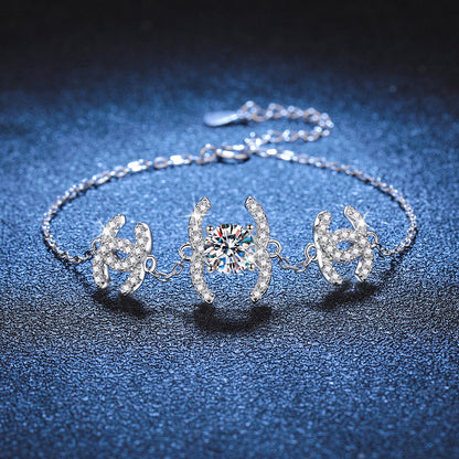 [Saipan]CLASSIC INTERLOCKING MOISSANITE BRACELET