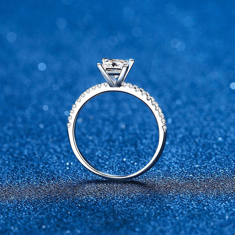 [Saipan]ELEGANT PRINCESS CUT MOISSANITE ENGAGEMENT RING