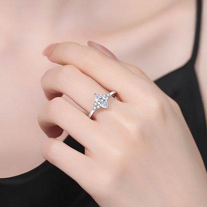 [Saipan]ELEGANT MARQUISE CUT MOISSANITE RING WITH SIDE ACCENTS