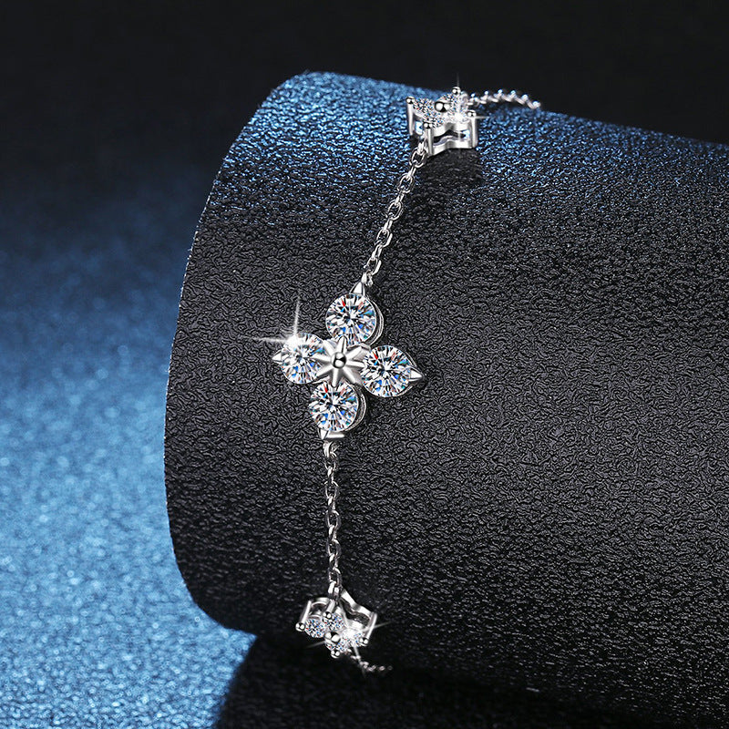 [Saipan]CLOVER LUCKY CHARM MOISSANITE BRACELET
