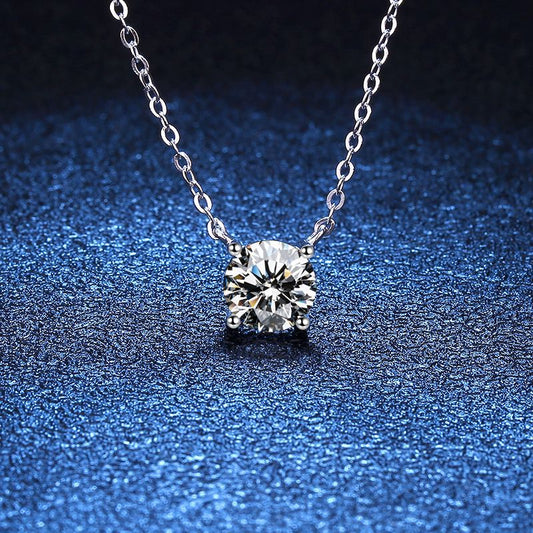 [Saipan]CLASSIC FOUR-PRONG SOLITAIRE MOISSANITE NECKLACE