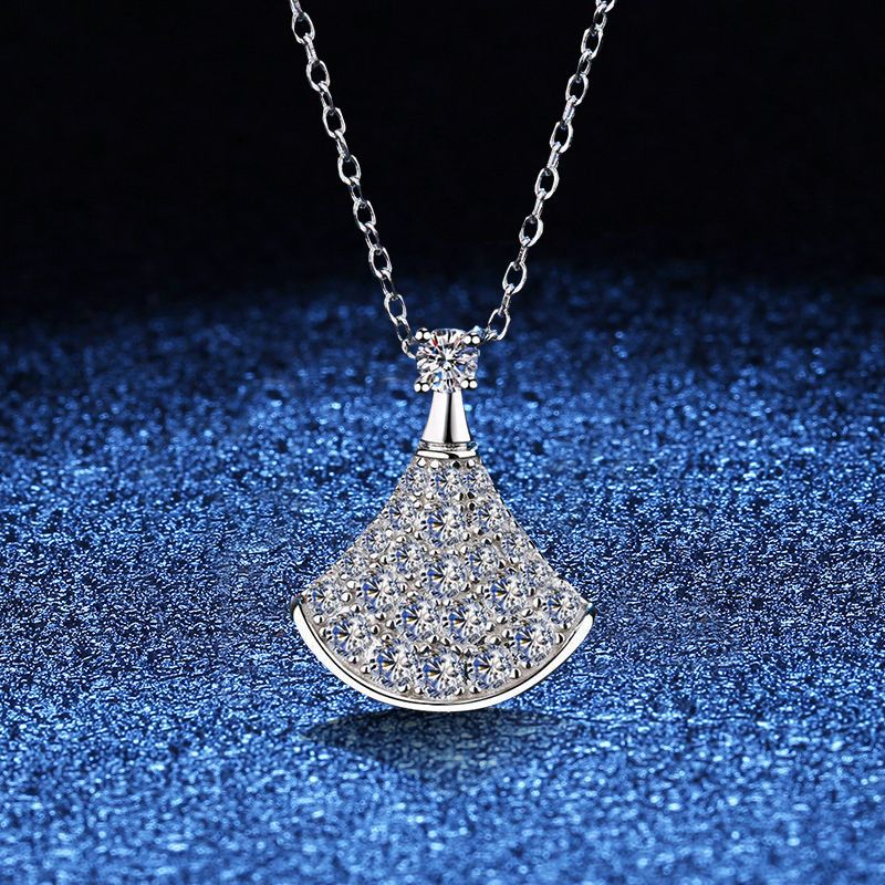 [Saipan]ELEGANT FAN-SHAPED MOISSANITE PENDANT NECKLACE