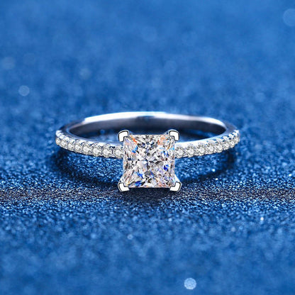 [Saipan]ELEGANT PRINCESS CUT MOISSANITE ENGAGEMENT RING