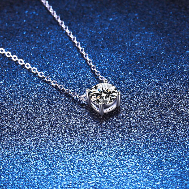 [Saipan]CLASSIC FOUR-PRONG SOLITAIRE MOISSANITE NECKLACE