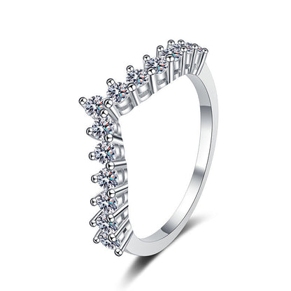 [Saipan]ELEGANT V-SHAPED CHEVRON MOISSANITE RING