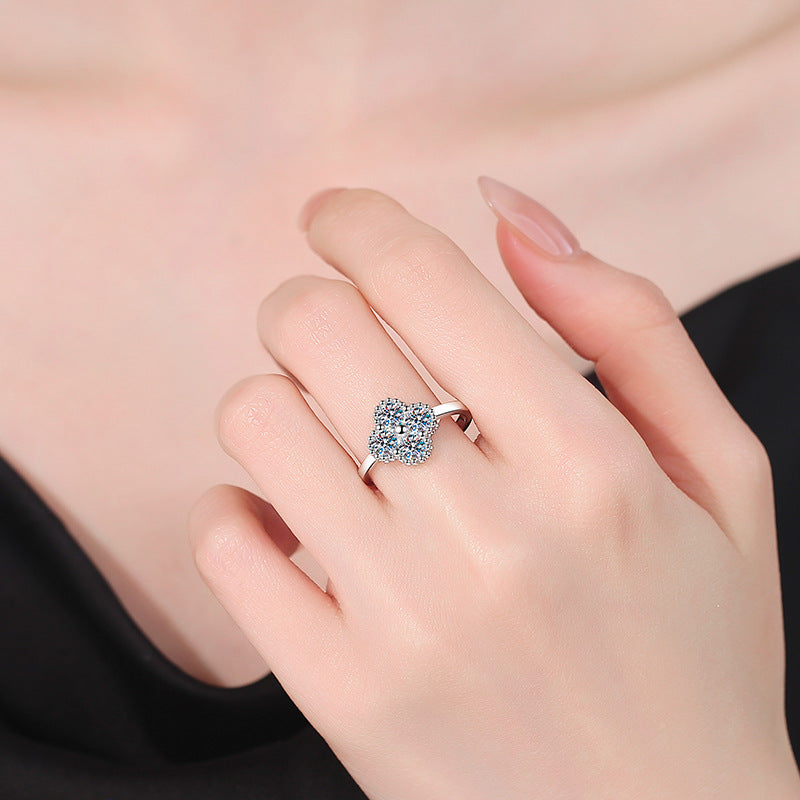 [Saipan]ELEGANT FOUR-LEAF CLOVER MOISSANITE RING