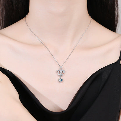 [Saipan]ROYAL FLEUR-DE-LIS MOISSANITE PENDANT NECKLACE