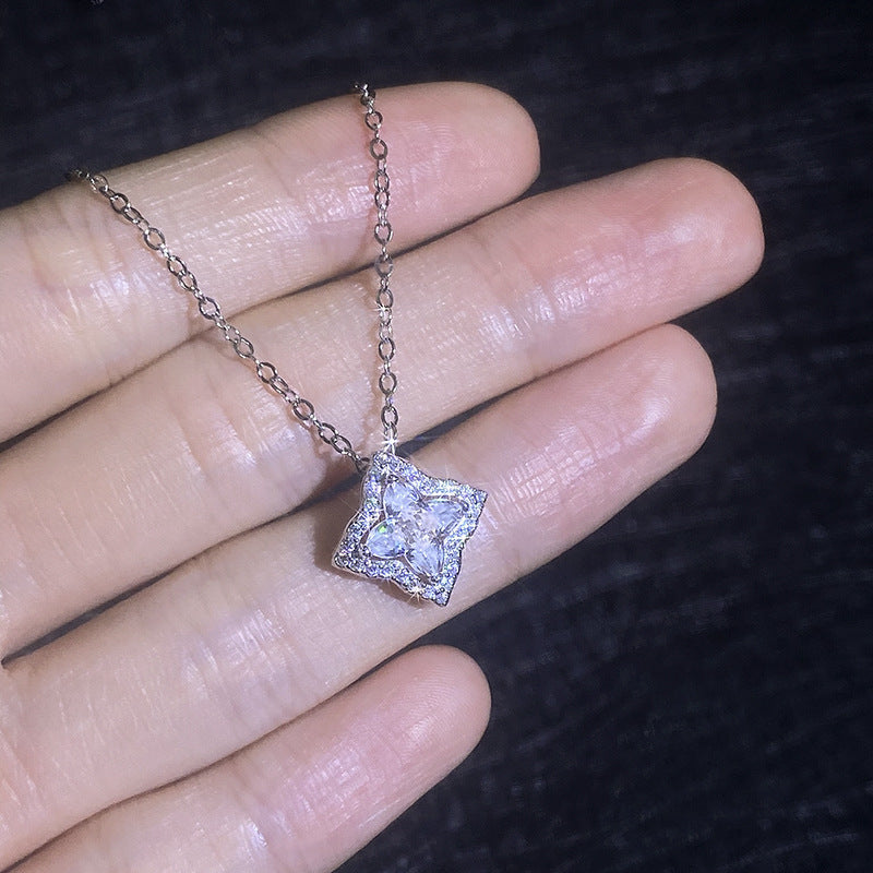 [Saipan]STAR-CLOVER MOISSANITE NECKLACE