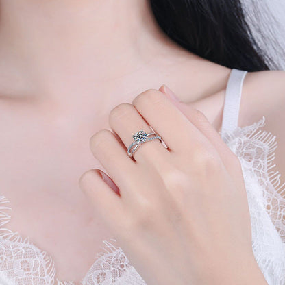 [Saipan]ELEGANT 4-PRONG CROSSOVER MOISSANITE ENGAGEMENT RING