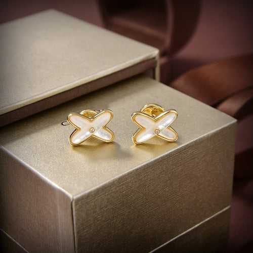 [Saipan]JEUX DE WHITE MOP GOLD DIAMOND EARRINGS