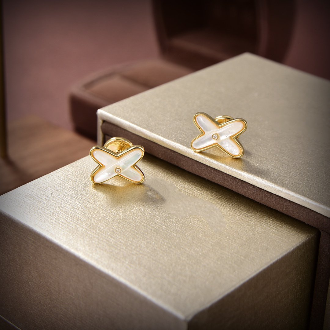 [Saipan]JEUX DE WHITE MOP GOLD DIAMOND EARRINGS