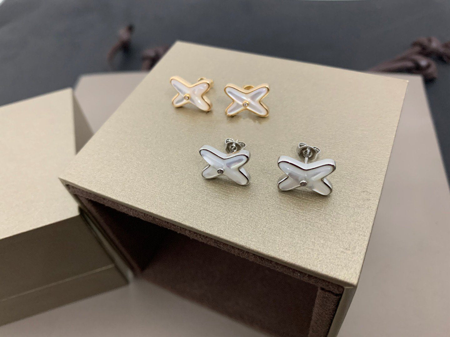 [Saipan]JEUX DE WHITE MOP SILVER DIAMOND EARRINGS