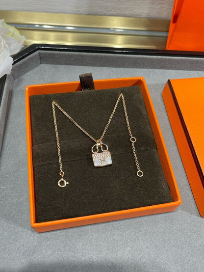[Saipan]H CIRCE MOISSANITE PENDANT NECKLACE GOLD