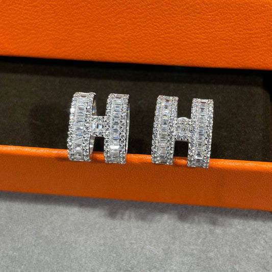 [Saipan]H STUD EARRINGS WITH SILVER DIAMONDS
