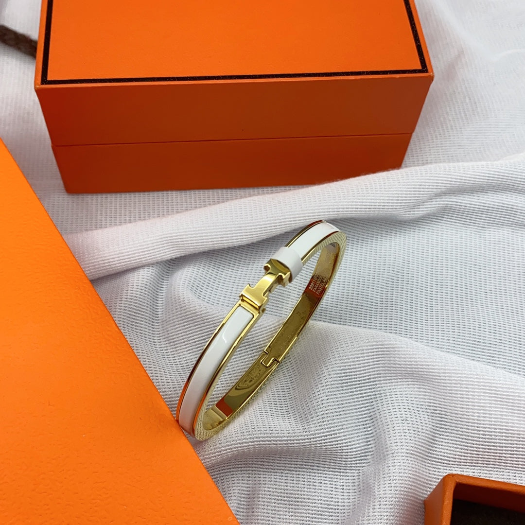 [Saipan]CLASSIC HM CLIC WHITE 8MM ENAMEL BRACELET